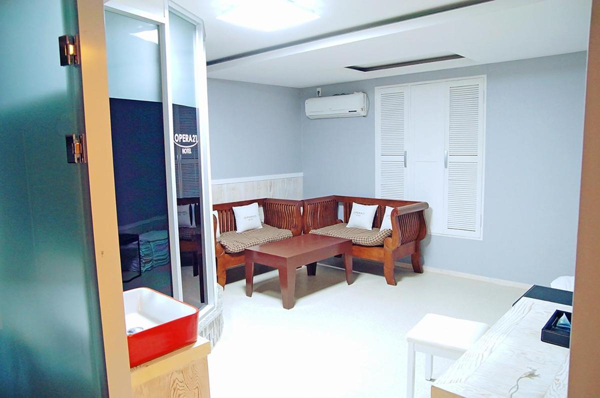 Opera 21 Hotel Jeonju Zewnętrze zdjęcie
