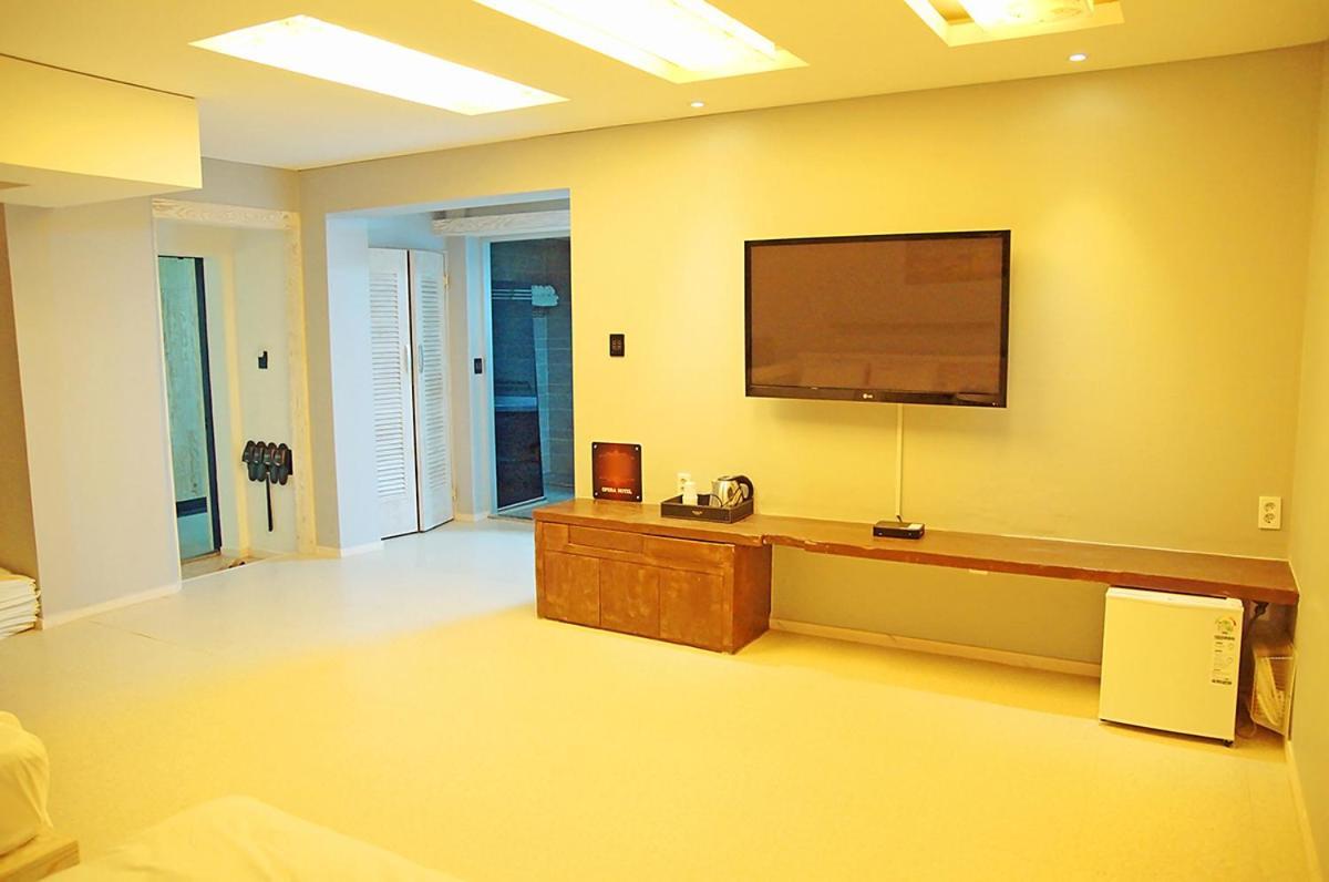 Opera 21 Hotel Jeonju Zewnętrze zdjęcie