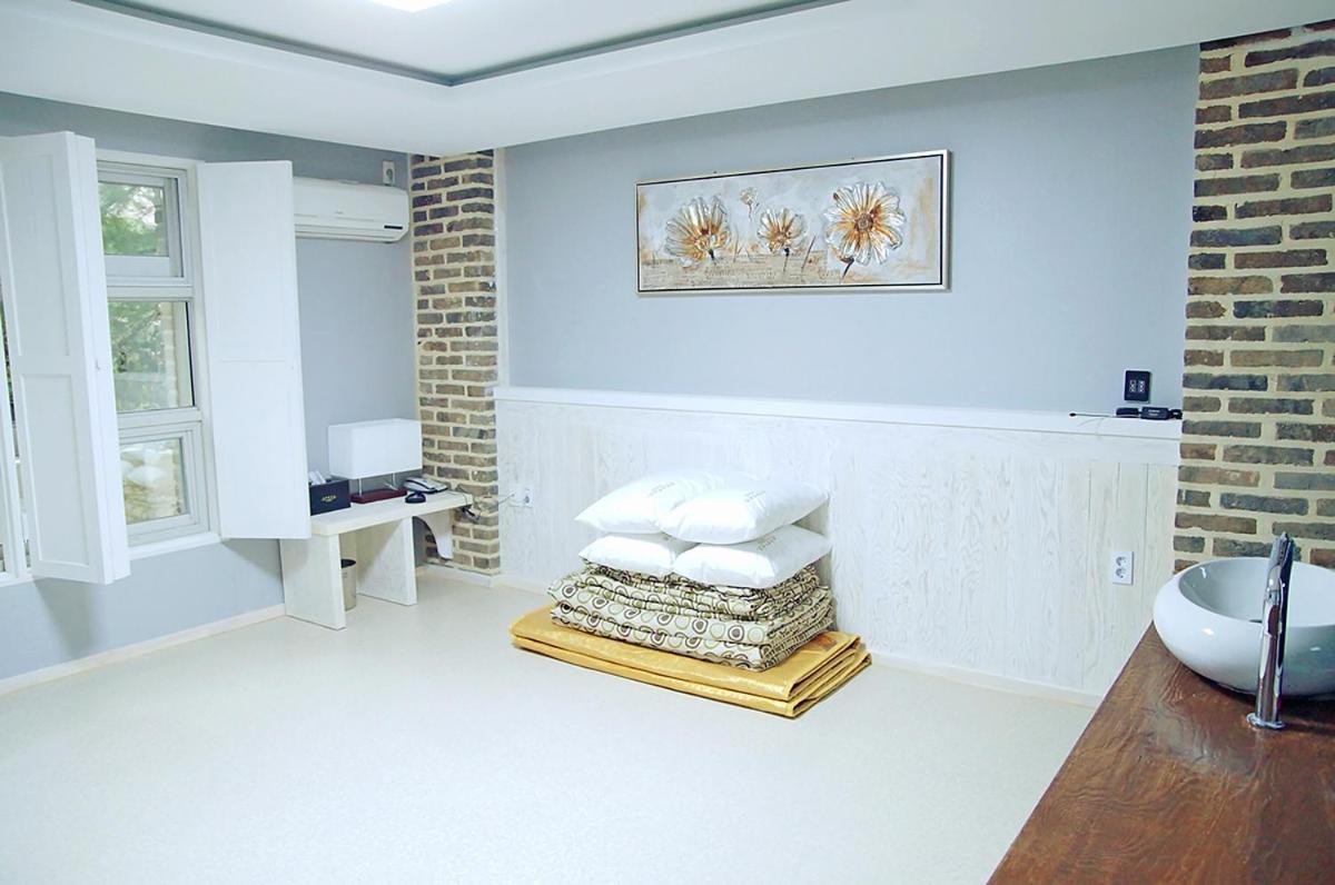 Opera 21 Hotel Jeonju Zewnętrze zdjęcie