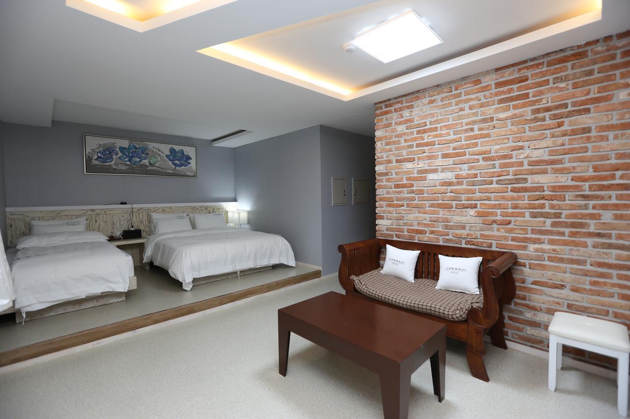 Opera 21 Hotel Jeonju Zewnętrze zdjęcie